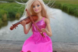 Violon jouet Barbie Poupée Rose Robe Musique