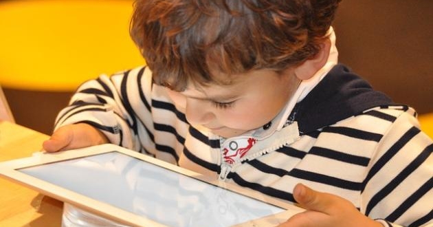 Enfant Tablette Technologie Ordinateur
