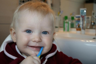 Brosser dents enfant